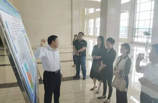 東方龍商務(wù)與山東省東營墾利縣簽訂委托招商引資合作協(xié)議 東方龍商務(wù)與山東省東營墾利縣簽訂委托招商引資合作協(xié)議
