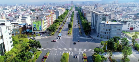 集團全力助推江西省鷹潭市月湖區(qū)委托招商引資，發(fā)揮多重優(yōu)勢，打造產(chǎn)業(yè)集群