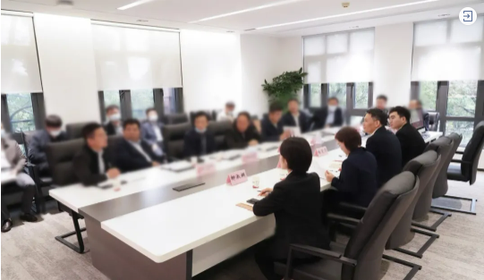  東方龍商務集團是順勢而為，因勢利導成長起來的行業(yè)內高新技術企業(yè)