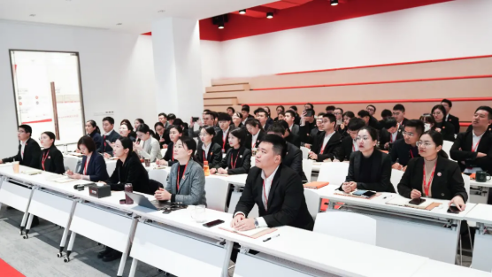 項目量質(zhì)攀新高，掀起“大干100天”競賽高潮！12月上旬，集團成功通過49個優(yōu)質(zhì)投資選址項目