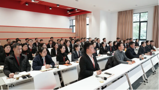 繆力同心，向年度目標(biāo)任務(wù)發(fā)起“總攻”！12月中旬，集團(tuán)成功通過44個(gè)優(yōu)質(zhì)投資選址項(xiàng)目