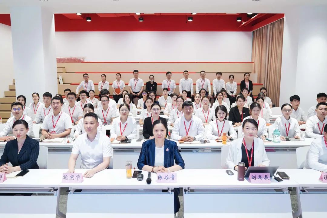 提振信心，練好“內(nèi)功”，開拓市場！9月中旬，集團(tuán)成功通過27個(gè)優(yōu)質(zhì)投資選址項(xiàng)目