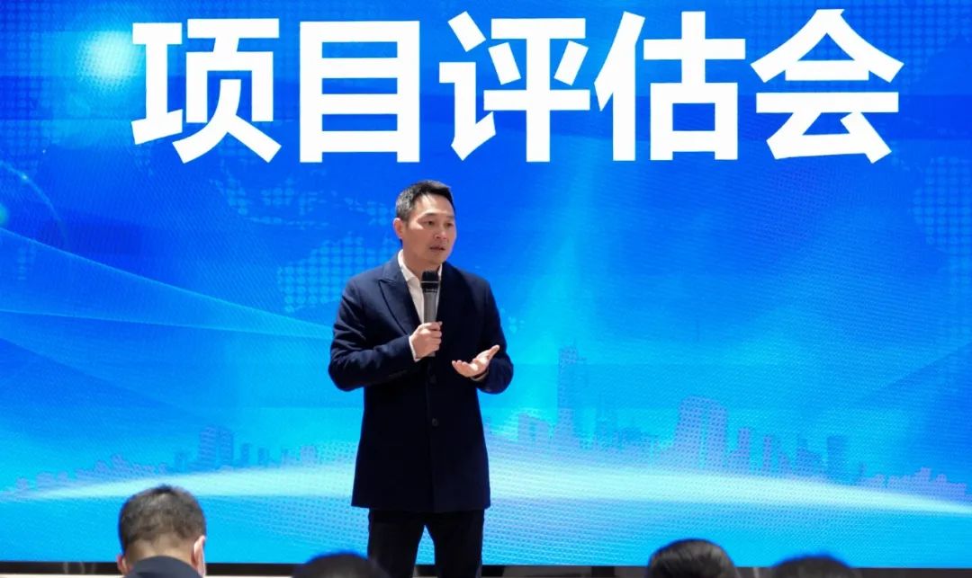 再推動一批項(xiàng)目落地，再塑造一批典型案例，發(fā)出集團(tuán)招商最強(qiáng)音！3月下旬，集團(tuán)成功通過34個優(yōu)質(zhì)投資選址項(xiàng)目