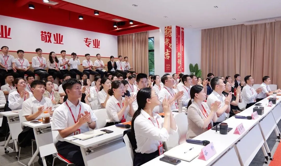 抓好項目開發(fā)先手棋，夯實項目落地硬支撐！9月上旬，集團共33個優(yōu)質投資選址項目通過評估