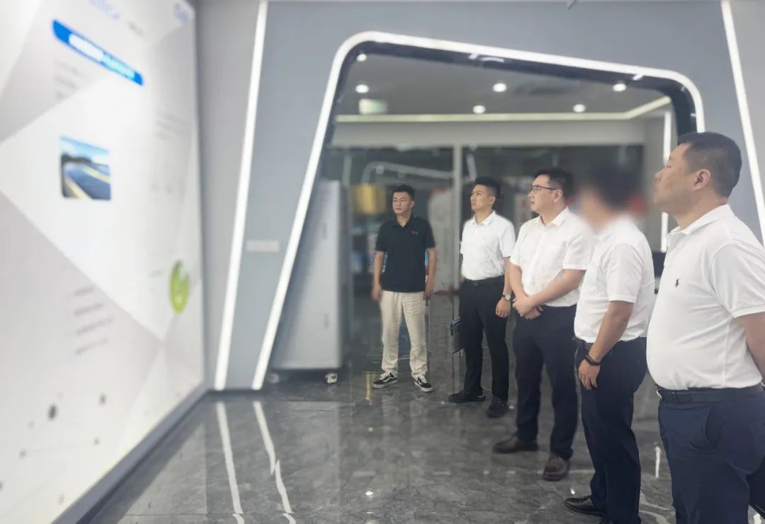 客戶遍布全球，年訂單增速快！重慶某地方政府實地對接行業(yè)龍頭水處理劑生產(chǎn)擴(kuò)建投資選址項目